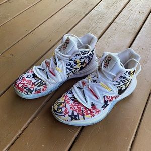 Nike Kyrie 5 Basketball Shoe